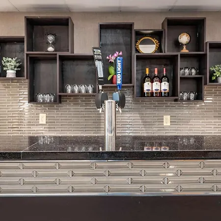 Drury Inn & Suites Champaign