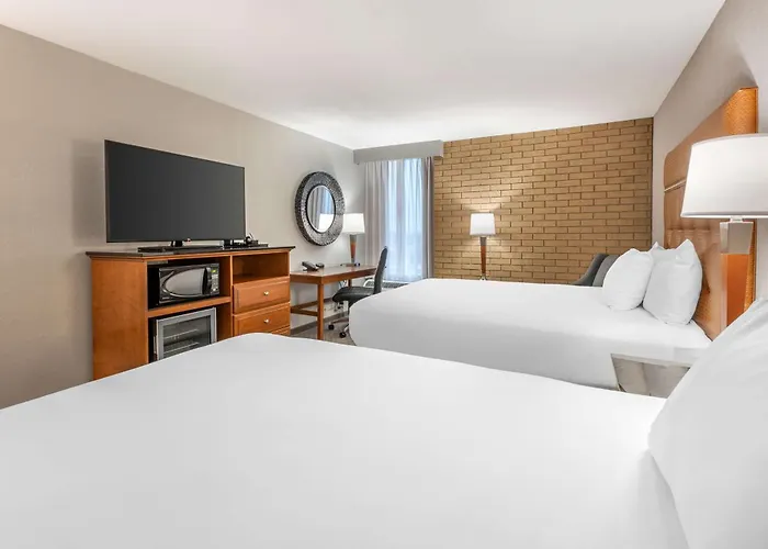 Drury & Hotel Champaign