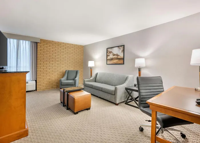Drury & Hotel Champaign