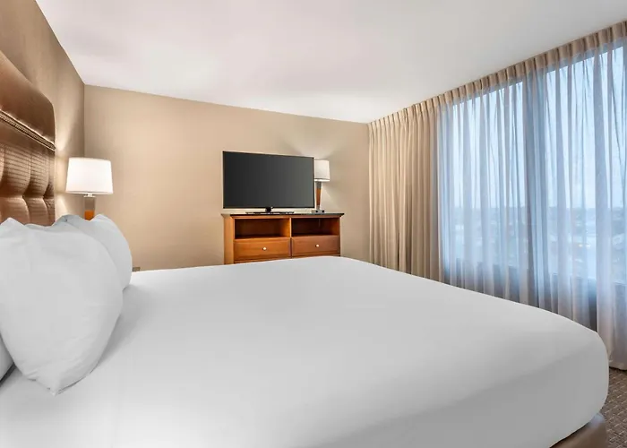 Hotel Drury & Champaign