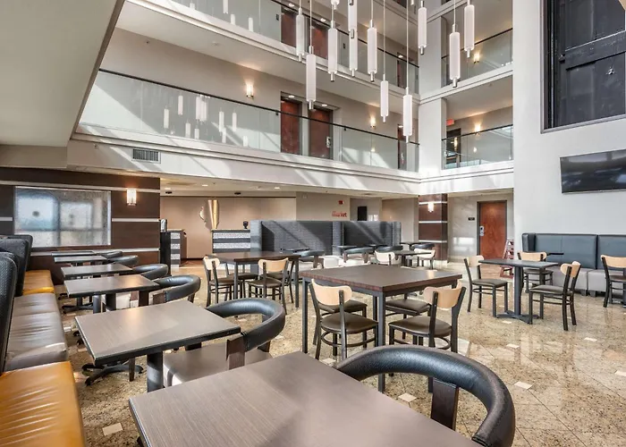 Hotel Drury & Champaign