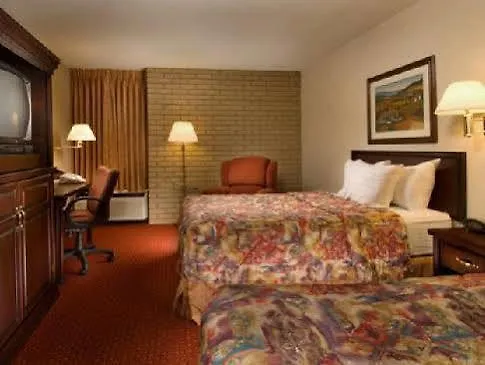 Drury & Hotel 3*